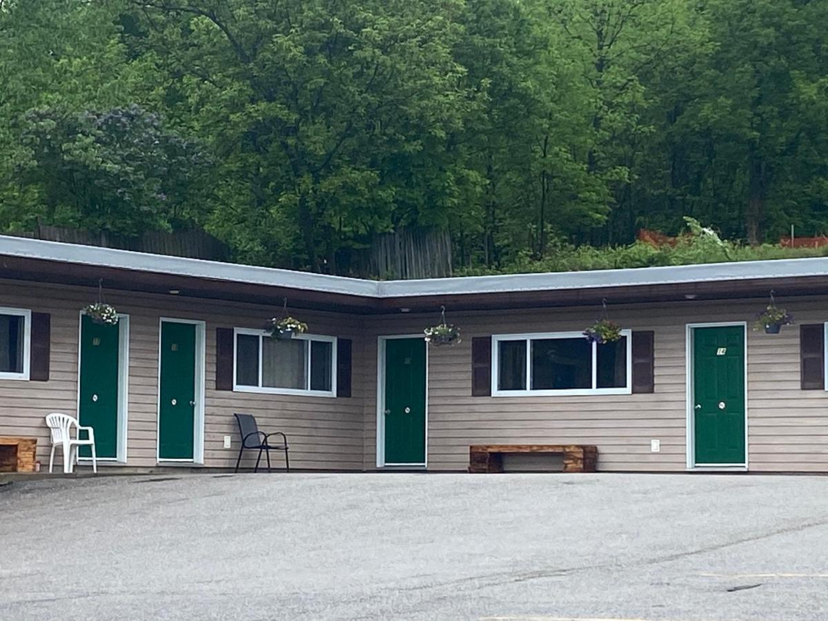 Silver Maple Motel Haliburton Exterior photo