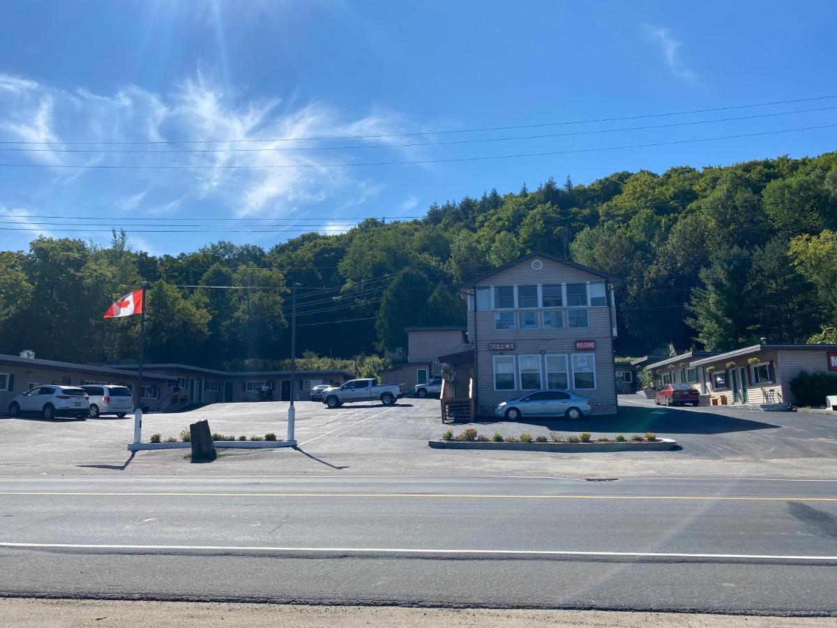 Silver Maple Motel Haliburton Exterior photo